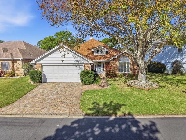 946 Shalimar Pointe Drive, Shalimar, FL 32579