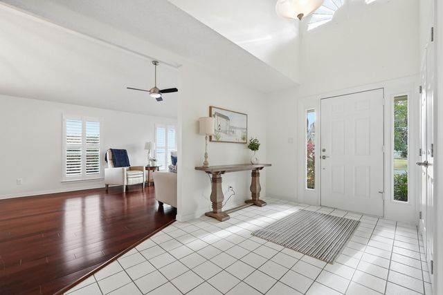 946 Shalimar Pointe Drive, Shalimar, FL 32579