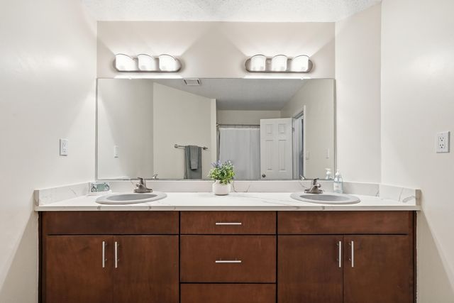 946 Shalimar Pointe Drive, Shalimar, FL 32579