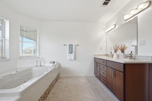 946 Shalimar Pointe Drive, Shalimar, FL 32579