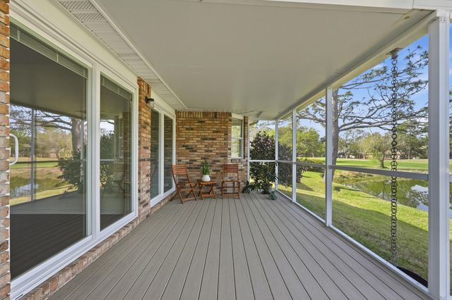 946 Shalimar Pointe Drive, Shalimar, FL 32579