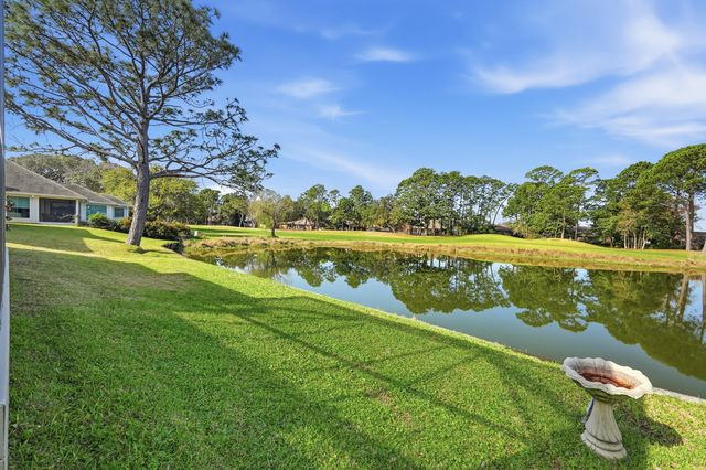 946 Shalimar Pointe Drive, Shalimar, FL 32579