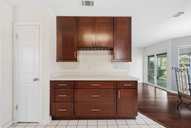 946 Shalimar Pointe Drive, Shalimar, FL 32579