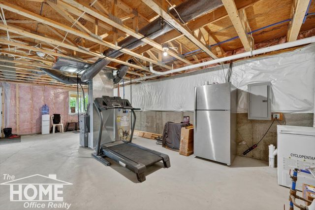 160 Ash Street, Corunna, MI 48817