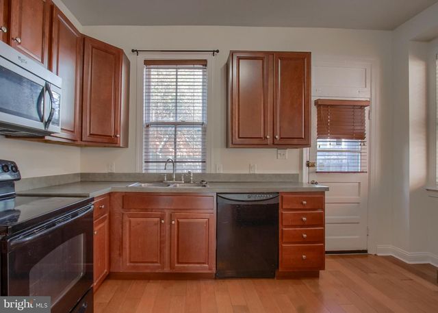 238 MUENCH ST, Harrisburg, PA 17102