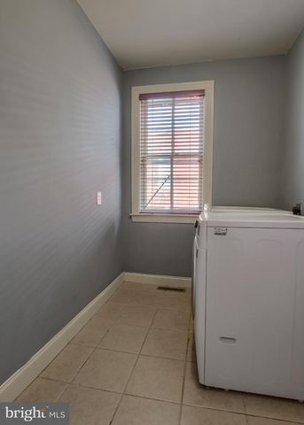 238 MUENCH ST, Harrisburg, PA 17102