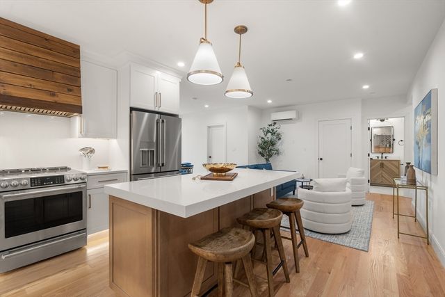 9 Sydney 4, Boston, MA 02125