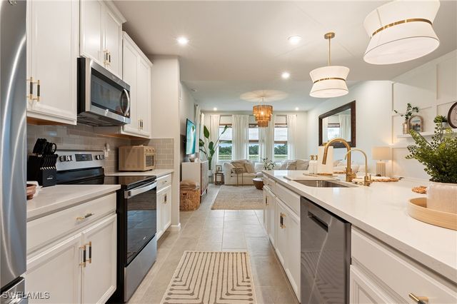 4638 Arboretum CIR 102, Naples, FL 34112