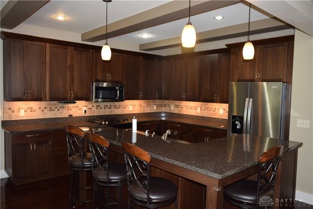 105 Rebecca Circle, Englewood, OH 45322