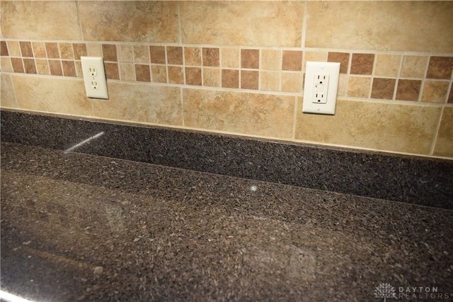 105 Rebecca Circle, Englewood, OH 45322