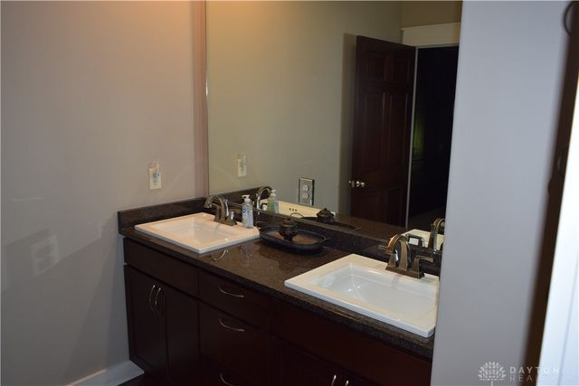 105 Rebecca Circle, Englewood, OH 45322