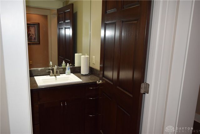 105 Rebecca Circle, Englewood, OH 45322