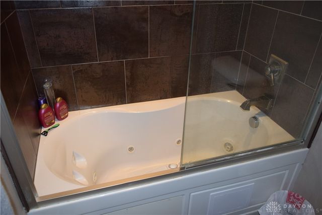 105 Rebecca Circle, Englewood, OH 45322