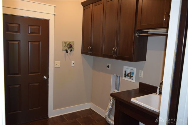 105 Rebecca Circle, Englewood, OH 45322