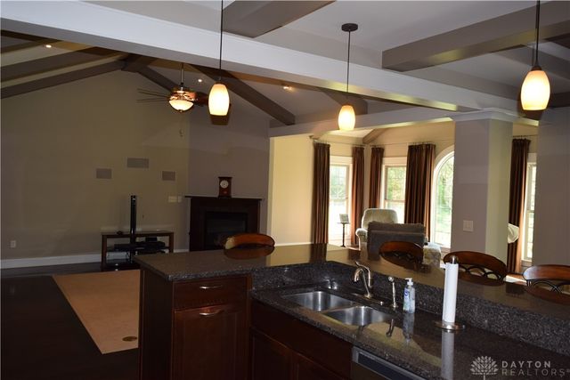 105 Rebecca Circle, Englewood, OH 45322