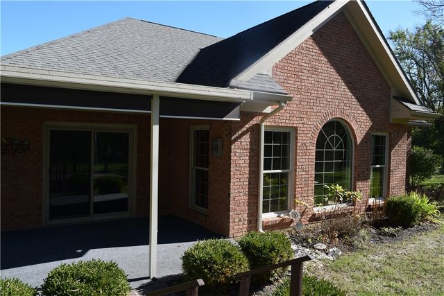 105 Rebecca Circle, Englewood, OH 45322