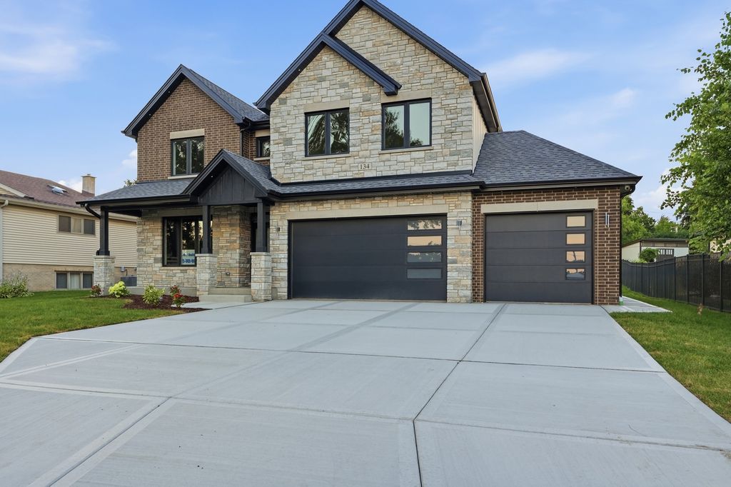 134 Holly Avenue, Darien, IL 60561 — exterior