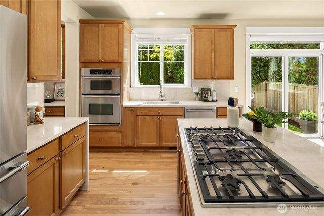 16517 SE 66th Street, Bellevue, WA 98006