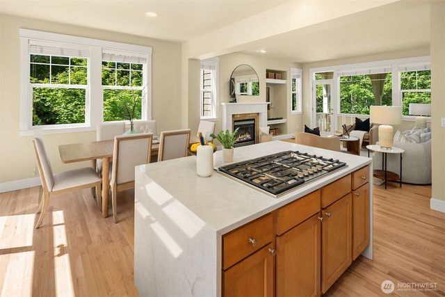 16517 SE 66th Street, Bellevue, WA 98006