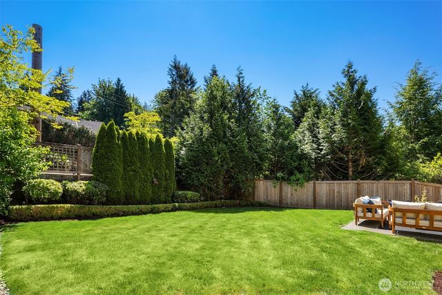 16517 SE 66th Street, Bellevue, WA 98006