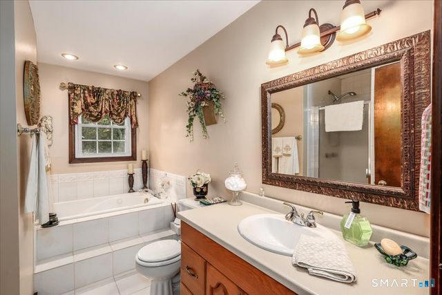 3 Poe Place, Shelton, CT 06484