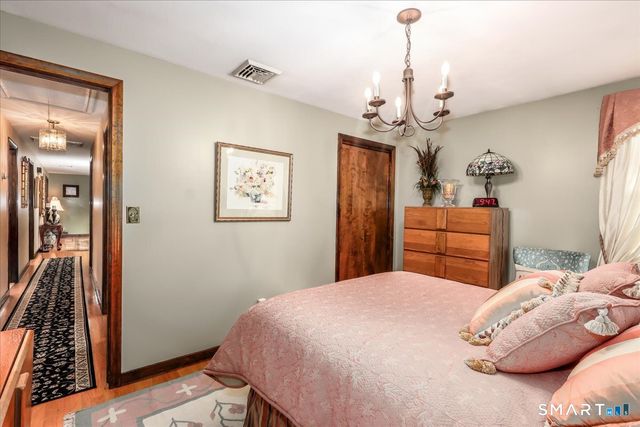 3 Poe Place, Shelton, CT 06484