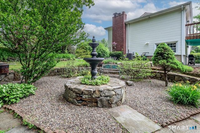 3 Poe Place, Shelton, CT 06484