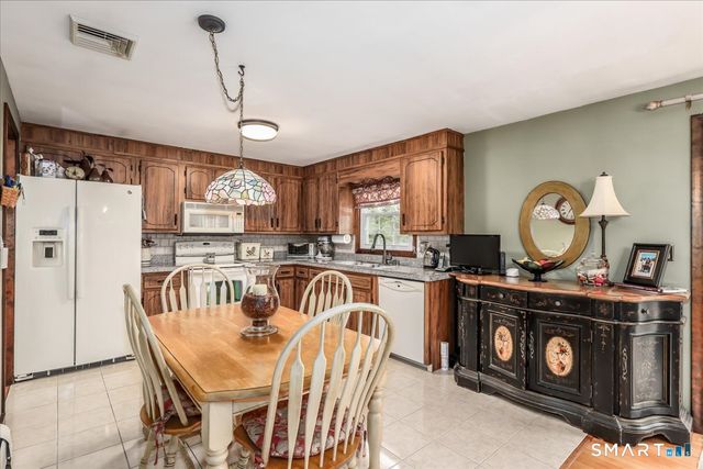 3 Poe Place, Shelton, CT 06484