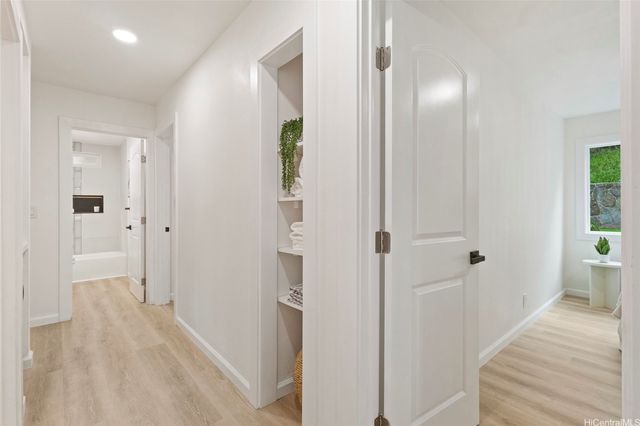 1244 Mokuhano Street, Honolulu, HI 96825