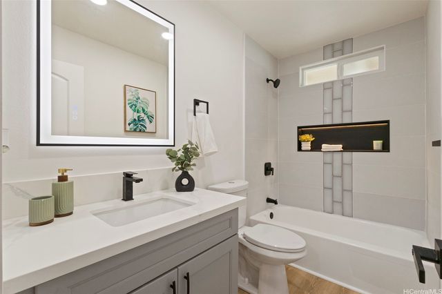 1244 Mokuhano Street, Honolulu, HI 96825