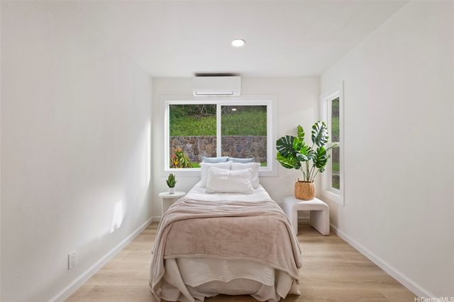 1244 Mokuhano Street, Honolulu, HI 96825