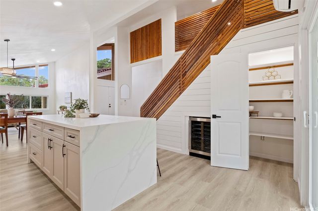 1244 Mokuhano Street, Honolulu, HI 96825