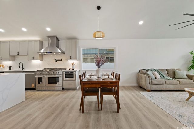 1244 Mokuhano Street, Honolulu, HI 96825