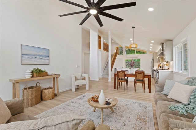 1244 Mokuhano Street, Honolulu, HI 96825