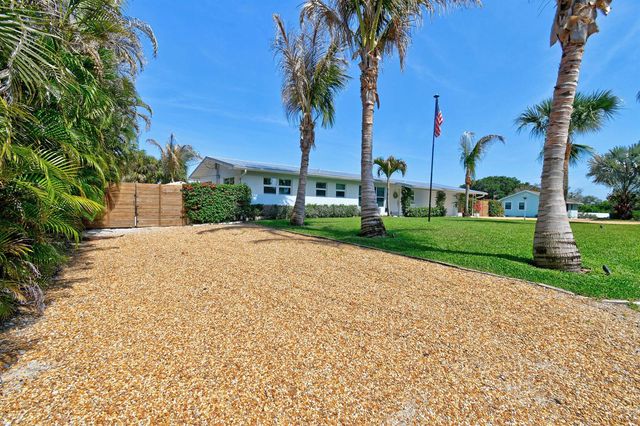 12890 SE Circle Drive, Hobe Sound, FL 33455
