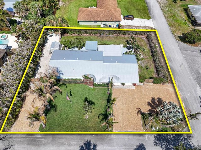 12890 SE Circle Drive, Hobe Sound, FL 33455