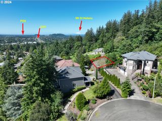 9380 Se EMMERT VIEW Ct, Happy Valley, OR 97086