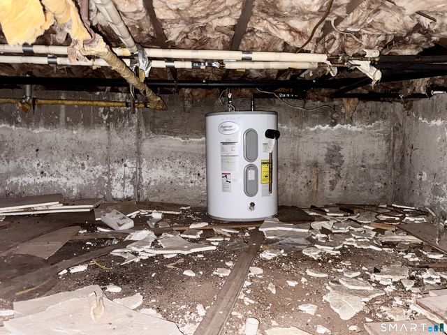 1275 Matianuck Avenue, Windsor, CT 06095