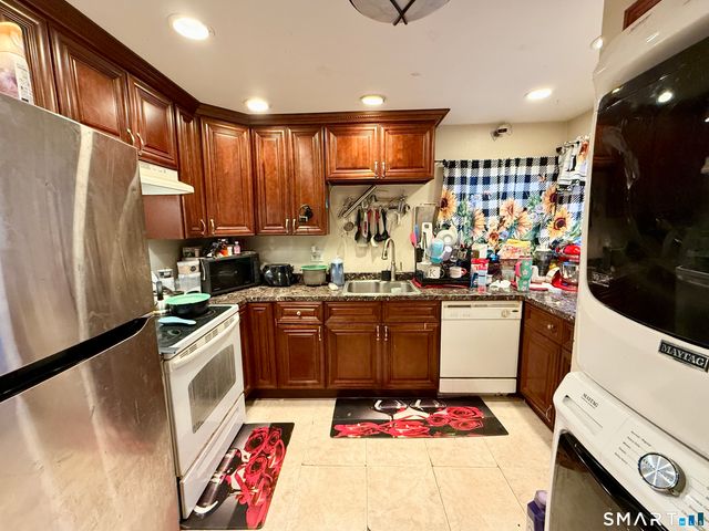 1275 Matianuck Avenue, Windsor, CT 06095