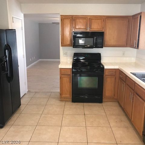 3955 Coyote Brush, Las Vegas, NV 89129