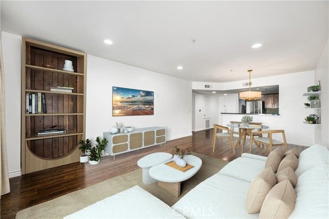 7100 Alvern 309, Los Angeles, CA 90045