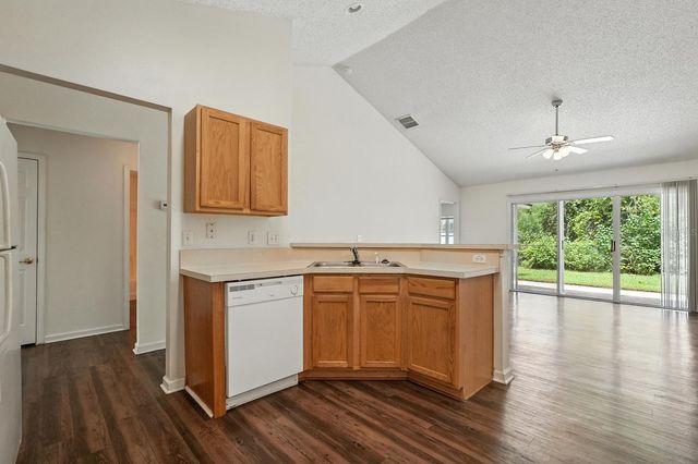 70 RED MILL DRIVE, Palm Coast, FL 32164