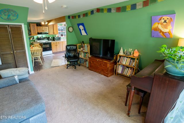 71 Lake Dr Drive, Crossville, TN 38572