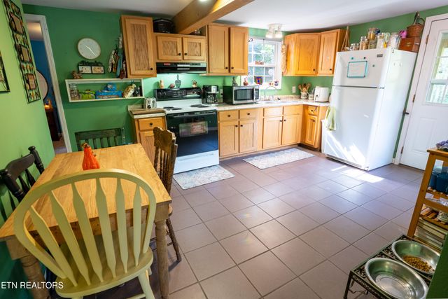 71 Lake Dr Drive, Crossville, TN 38572