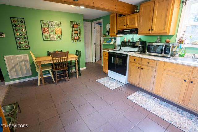 71 Lake Dr Drive, Crossville, TN 38572
