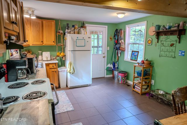 71 Lake Dr Drive, Crossville, TN 38572