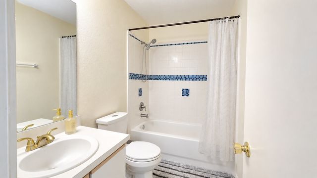 1407 Autumncrest Drive, Arlington, TX 76002