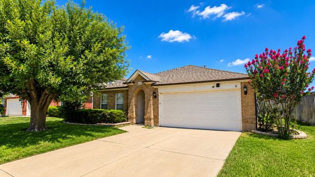 1407 Autumncrest Drive, Arlington, TX 76002