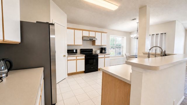 1407 Autumncrest Drive, Arlington, TX 76002