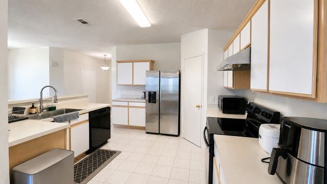 1407 Autumncrest Drive, Arlington, TX 76002